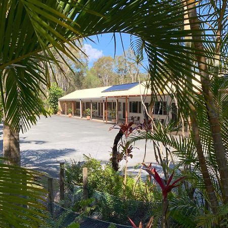 Tin Can Bay Motel Bagian luar foto