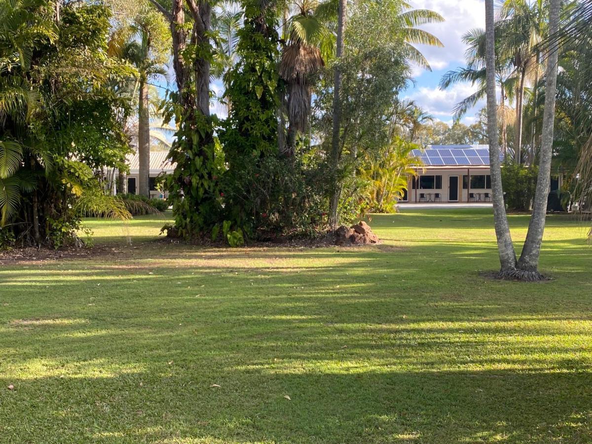 Tin Can Bay Motel Bagian luar foto