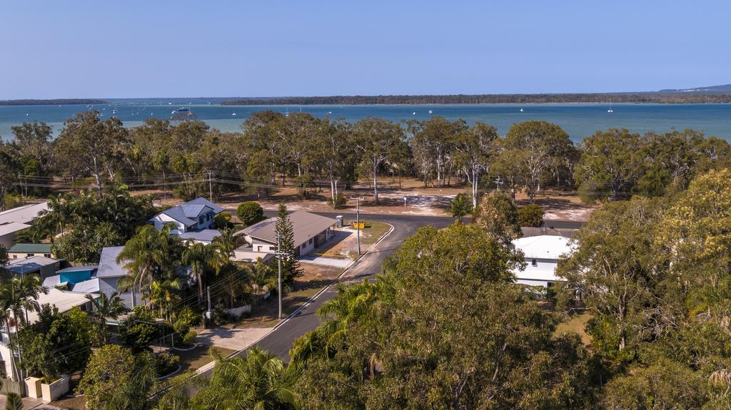 Tin Can Bay Motel Bagian luar foto