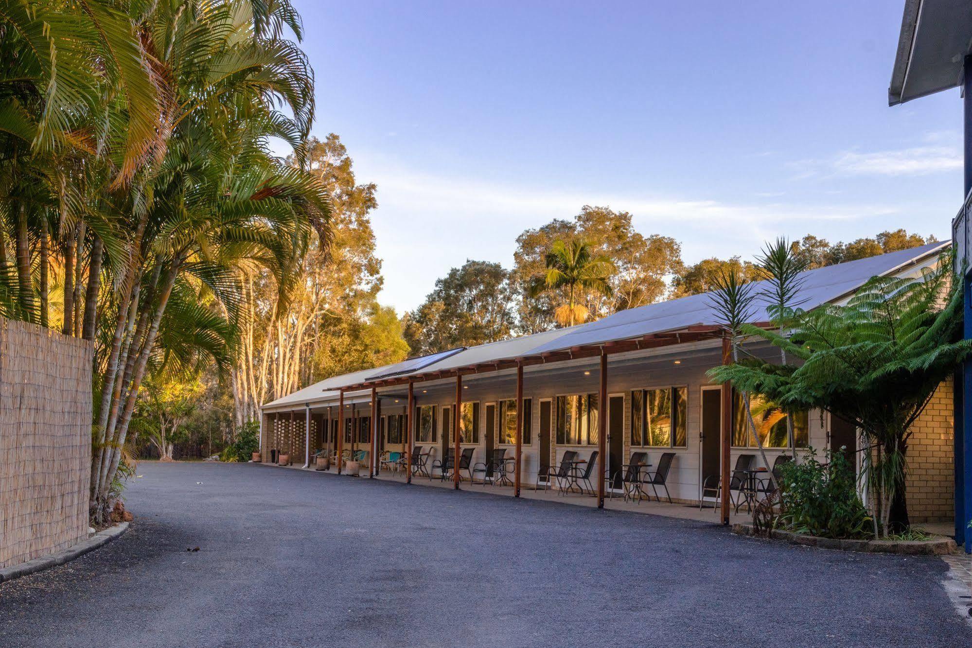 Tin Can Bay Motel Bagian luar foto