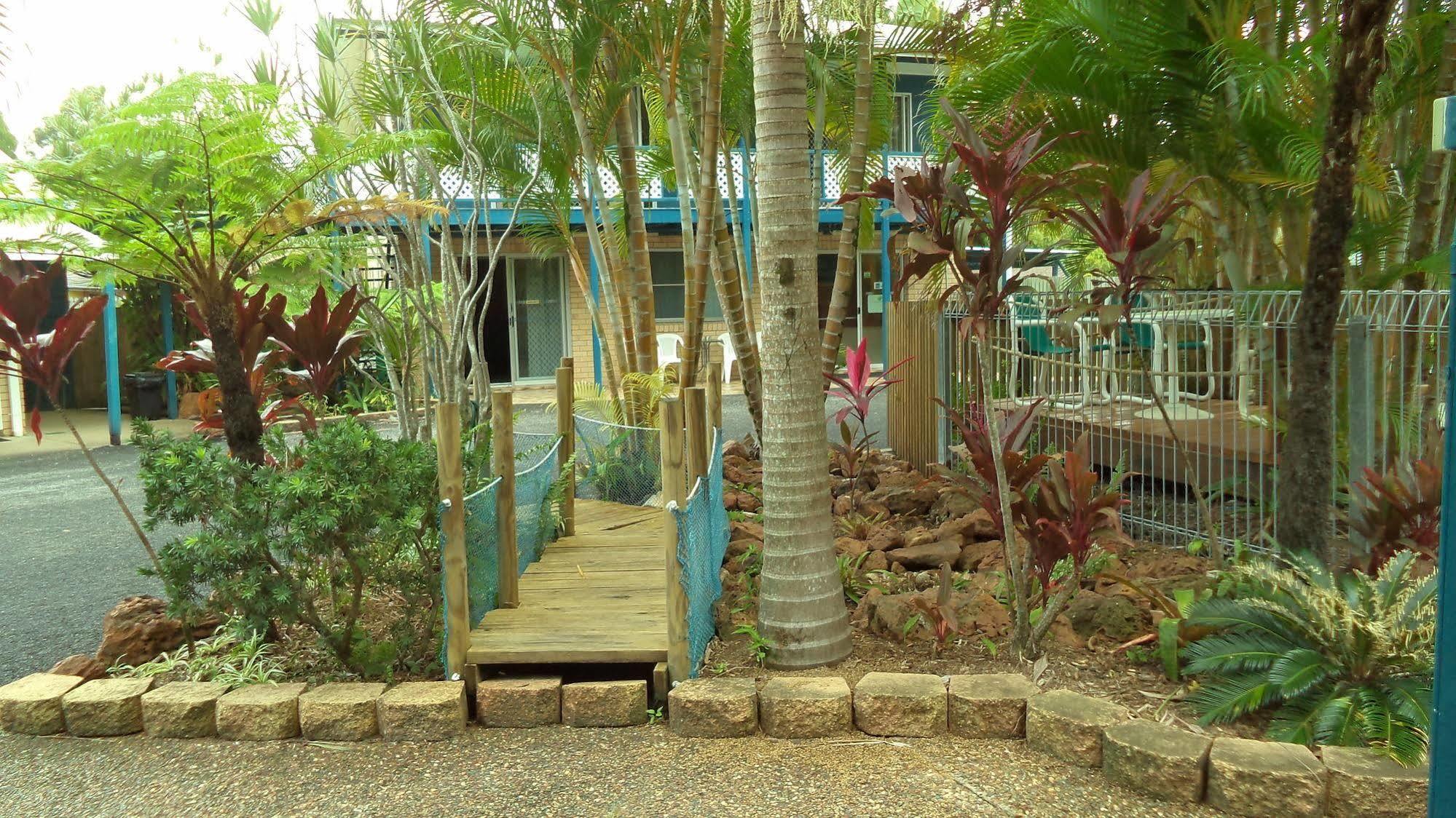 Tin Can Bay Motel Bagian luar foto