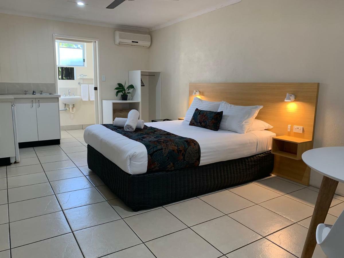 Tin Can Bay Motel Bagian luar foto