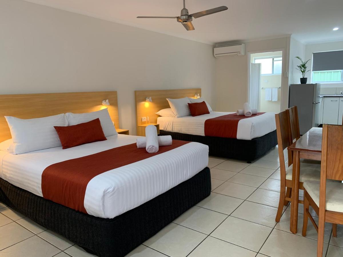 Tin Can Bay Motel Bagian luar foto